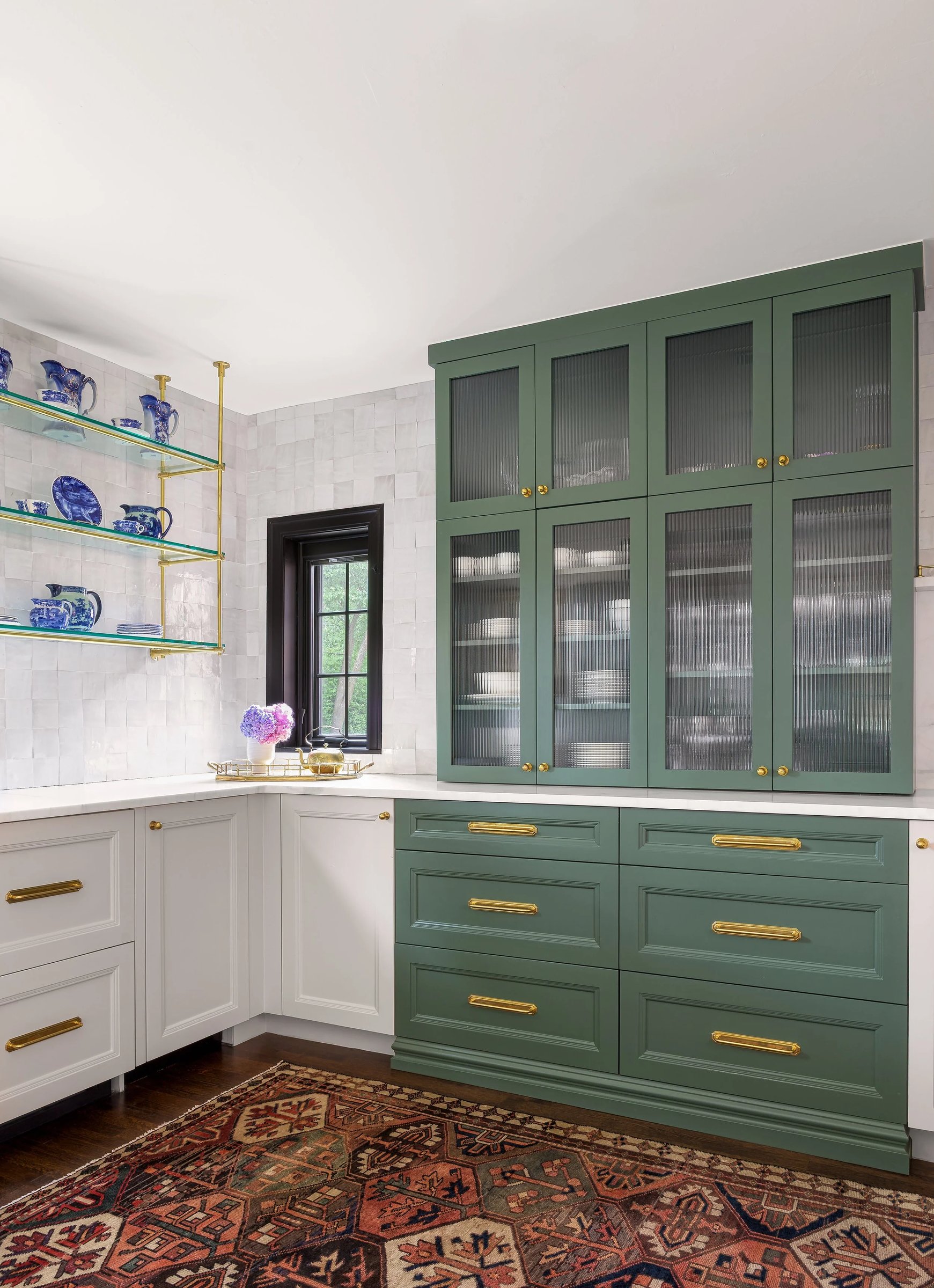 Butler's Pantry, Porter