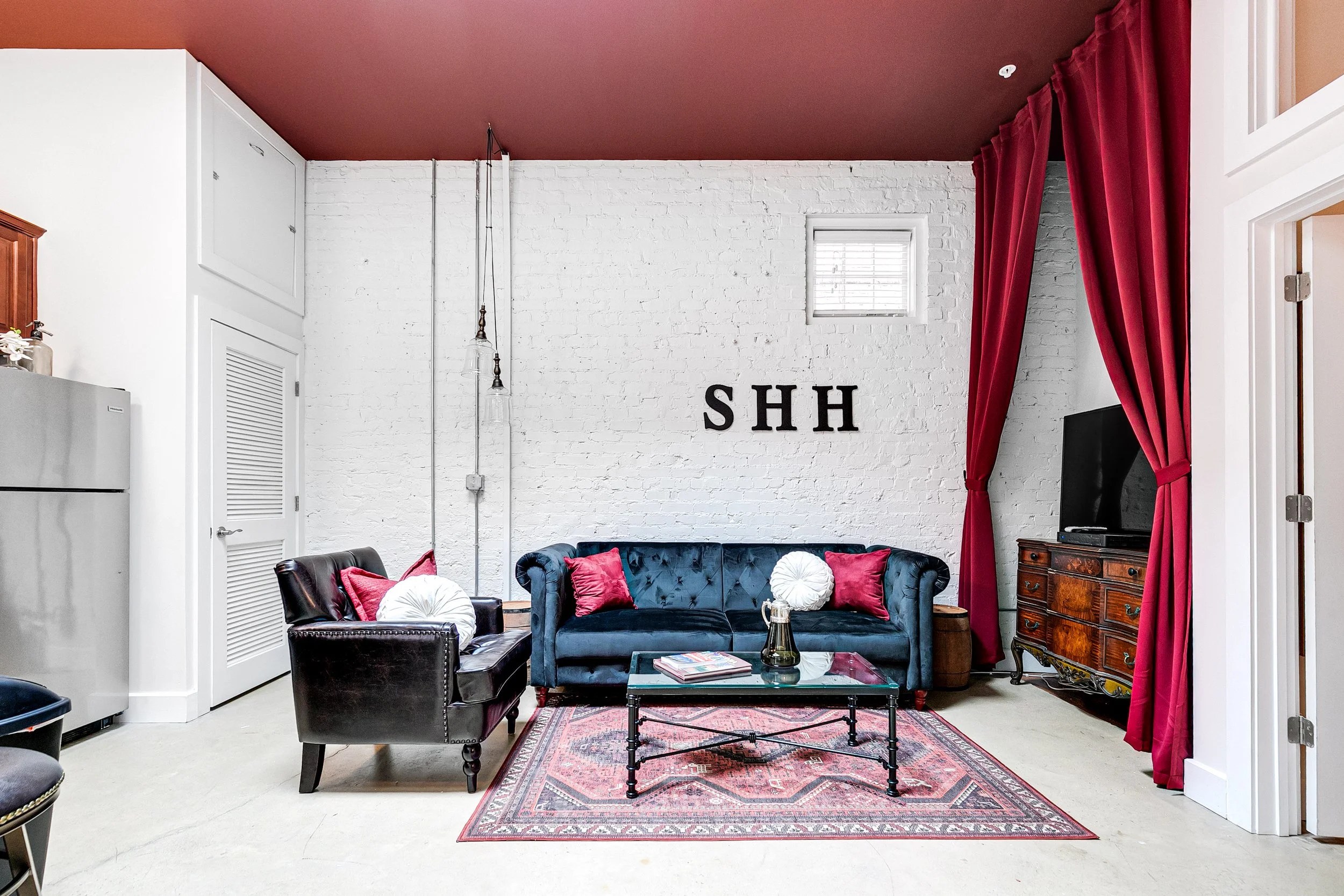 Living Room, Prohibition Themed AirBnb