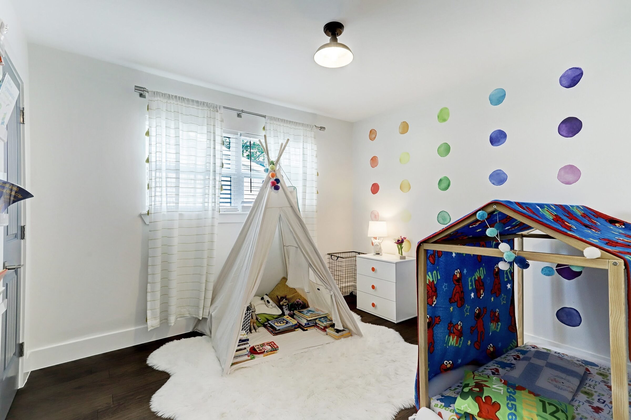 Kids Bedroom, Modern Bungalow