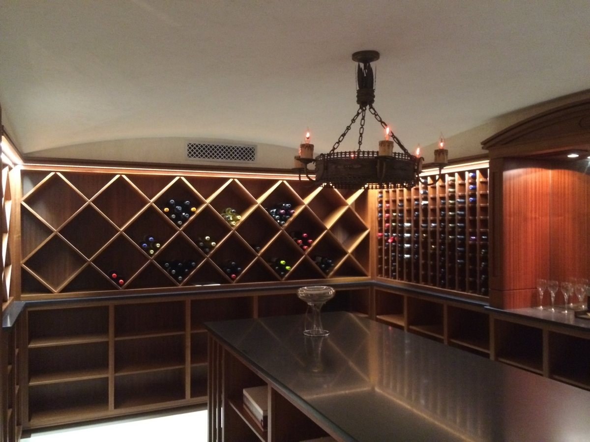 Walnut Tasting Cellar