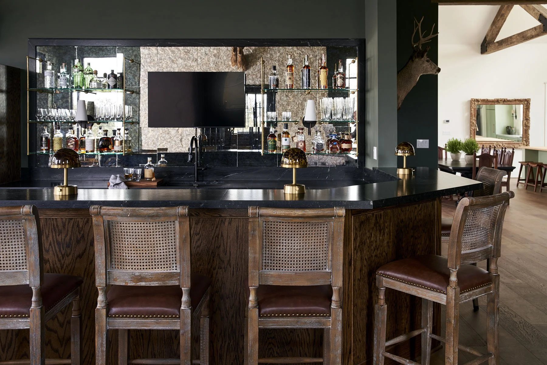 Bar, Round Top