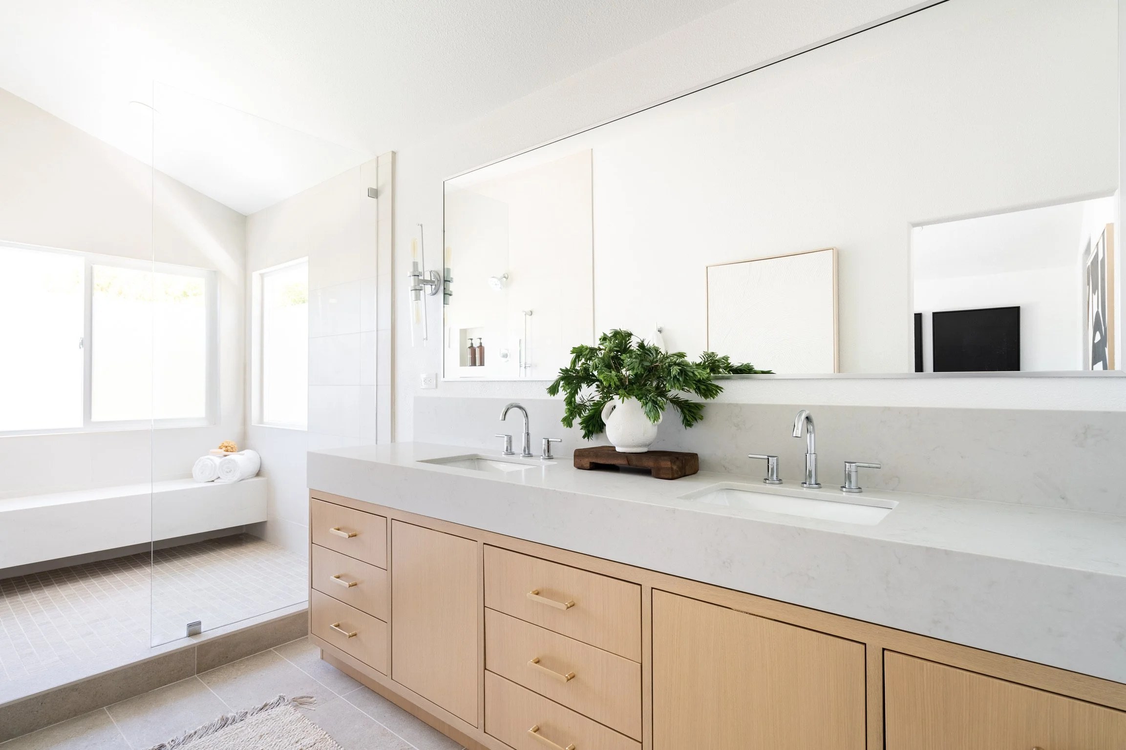 Bathroom, Avenida Sivrita