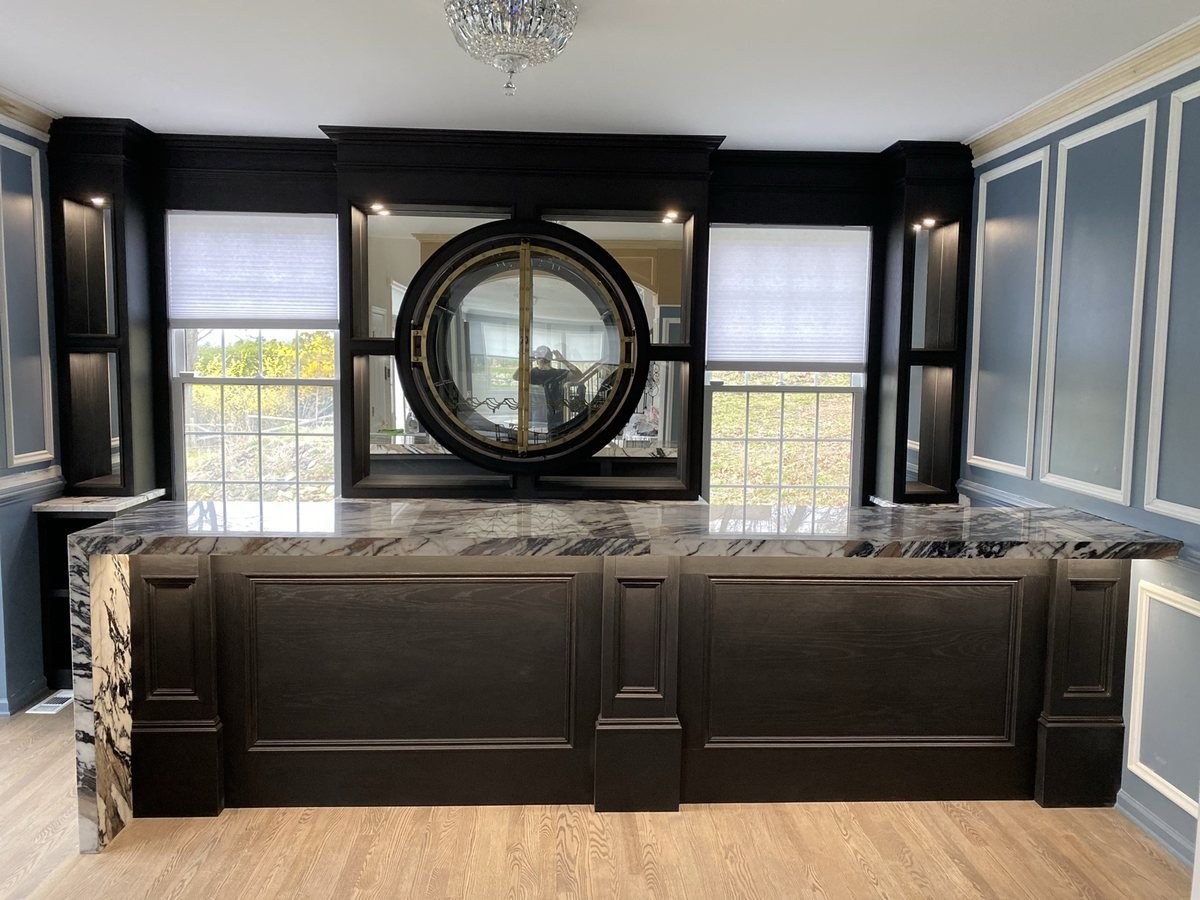 The Porthole Bar
