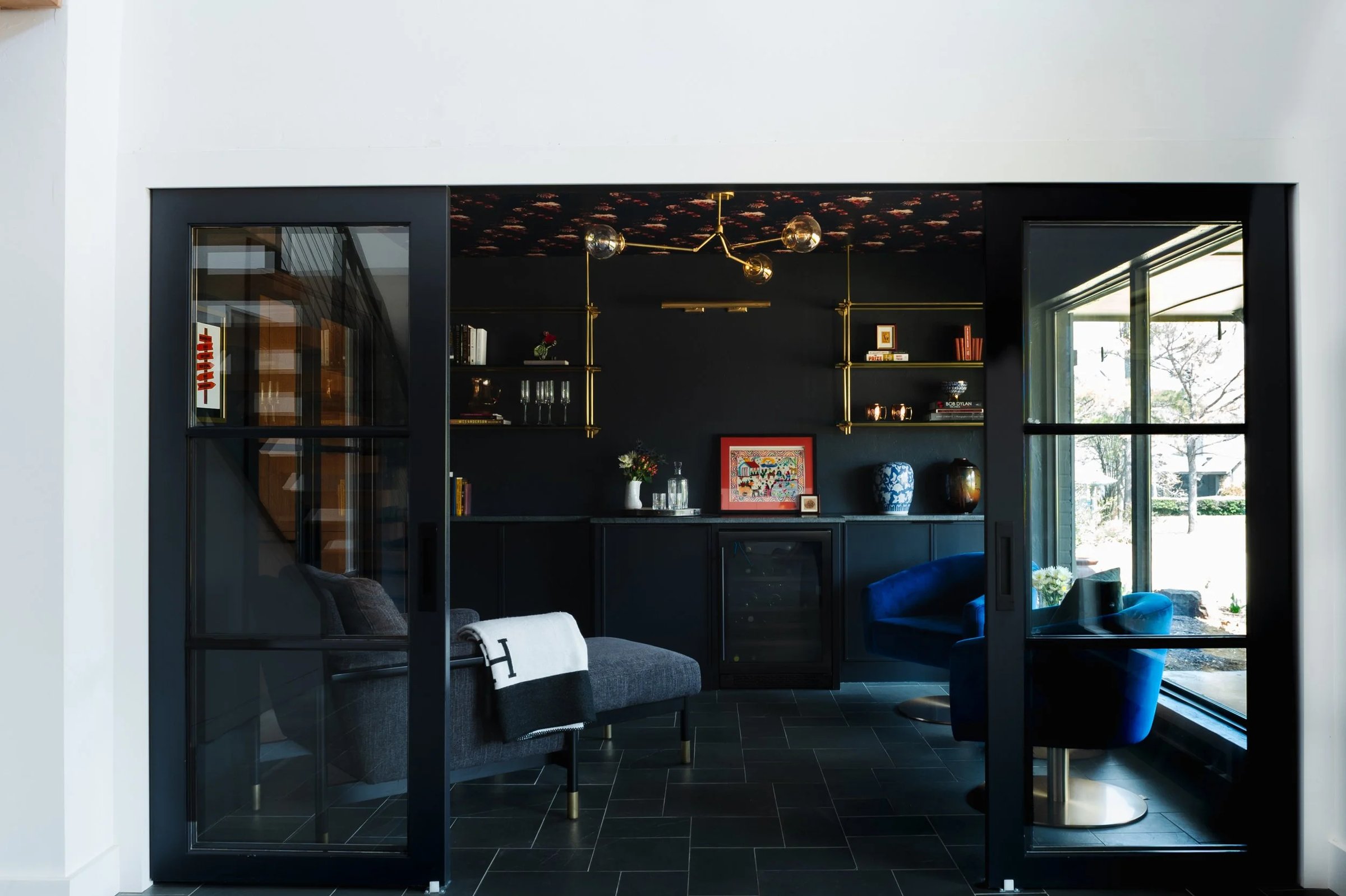 Reading Room, Allert