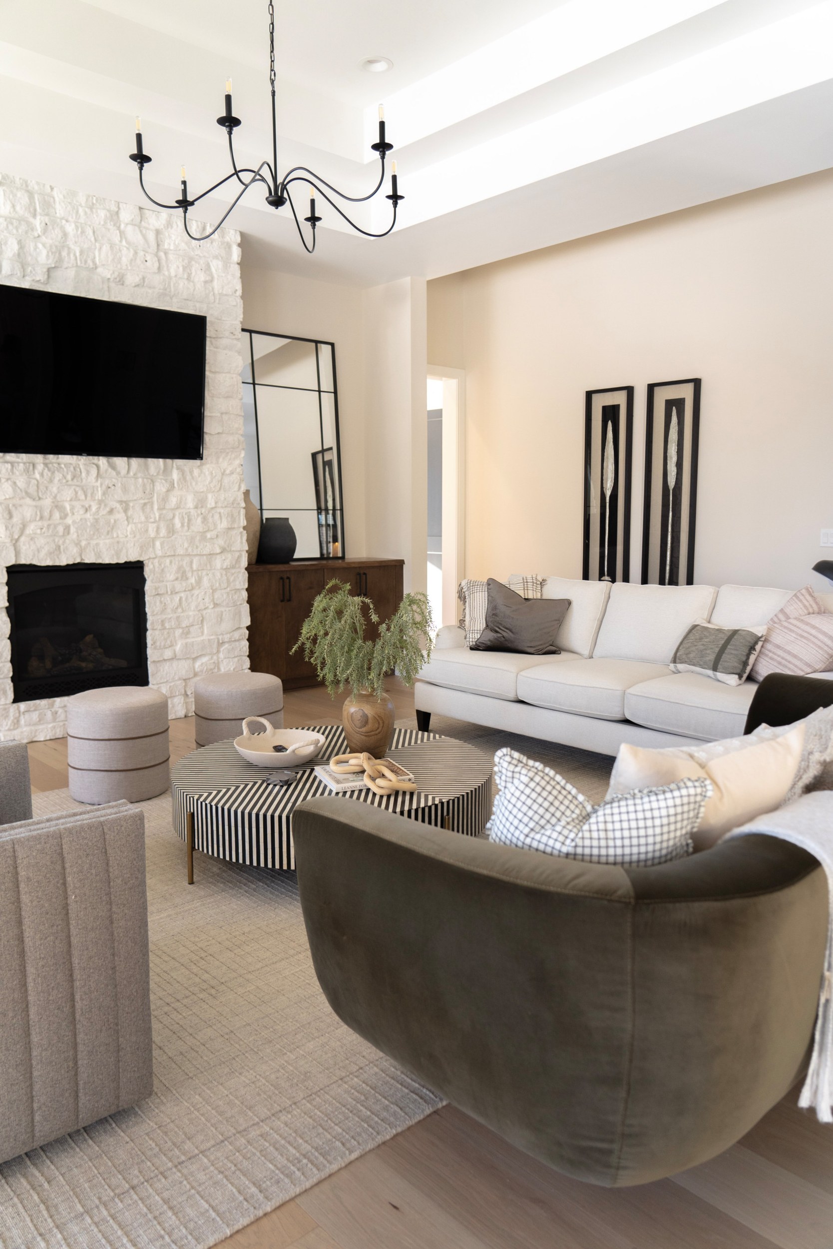 Living Room, Highland Hills Show Home