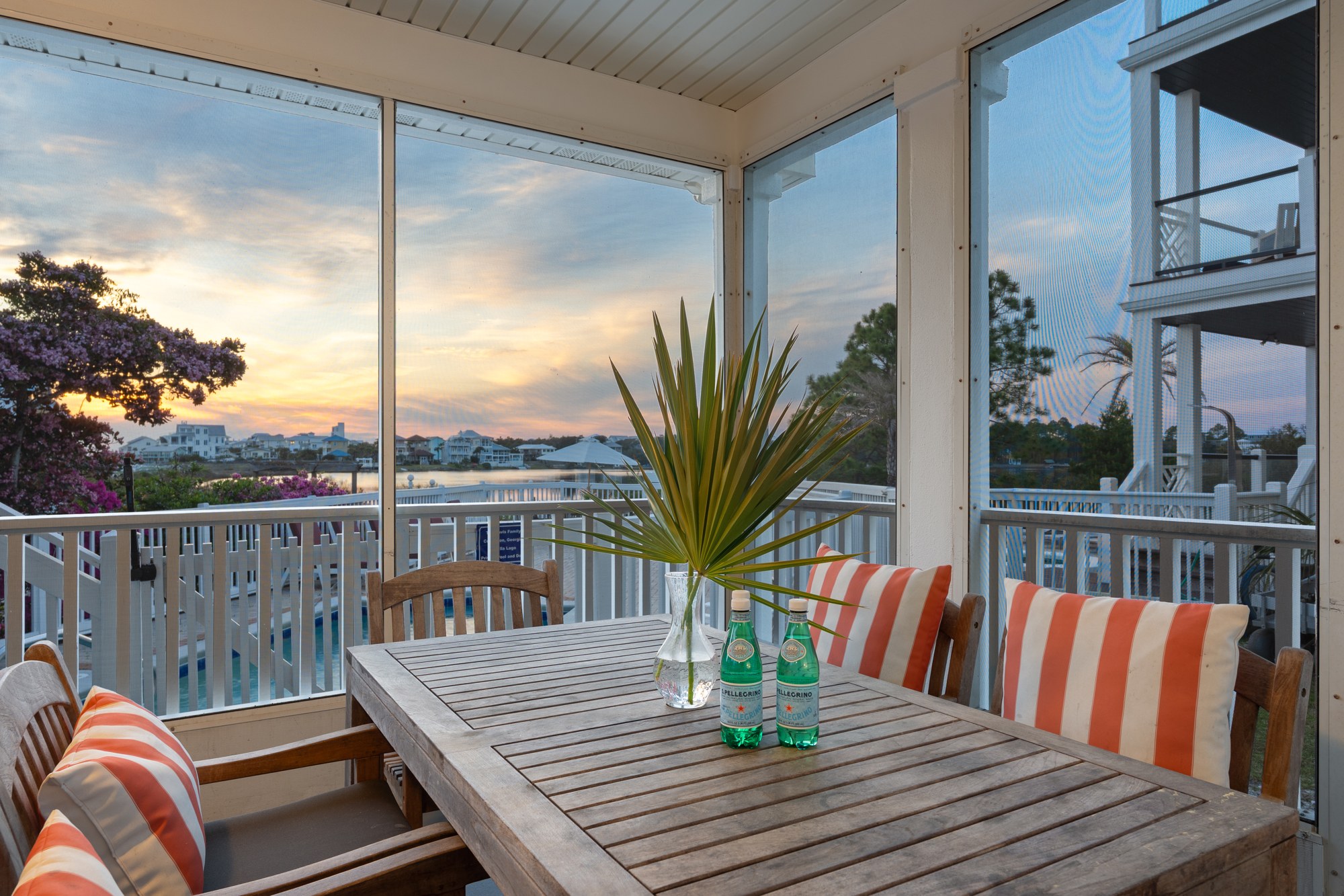Screened Porch Dining, Beachside Drive